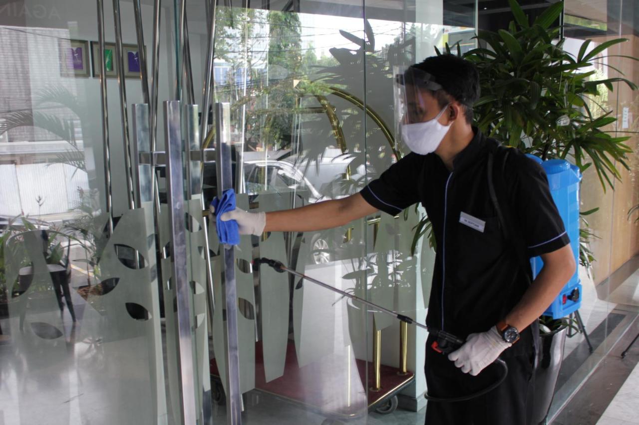 Oak Tree Urban Hotel Jakarta Exterior photo