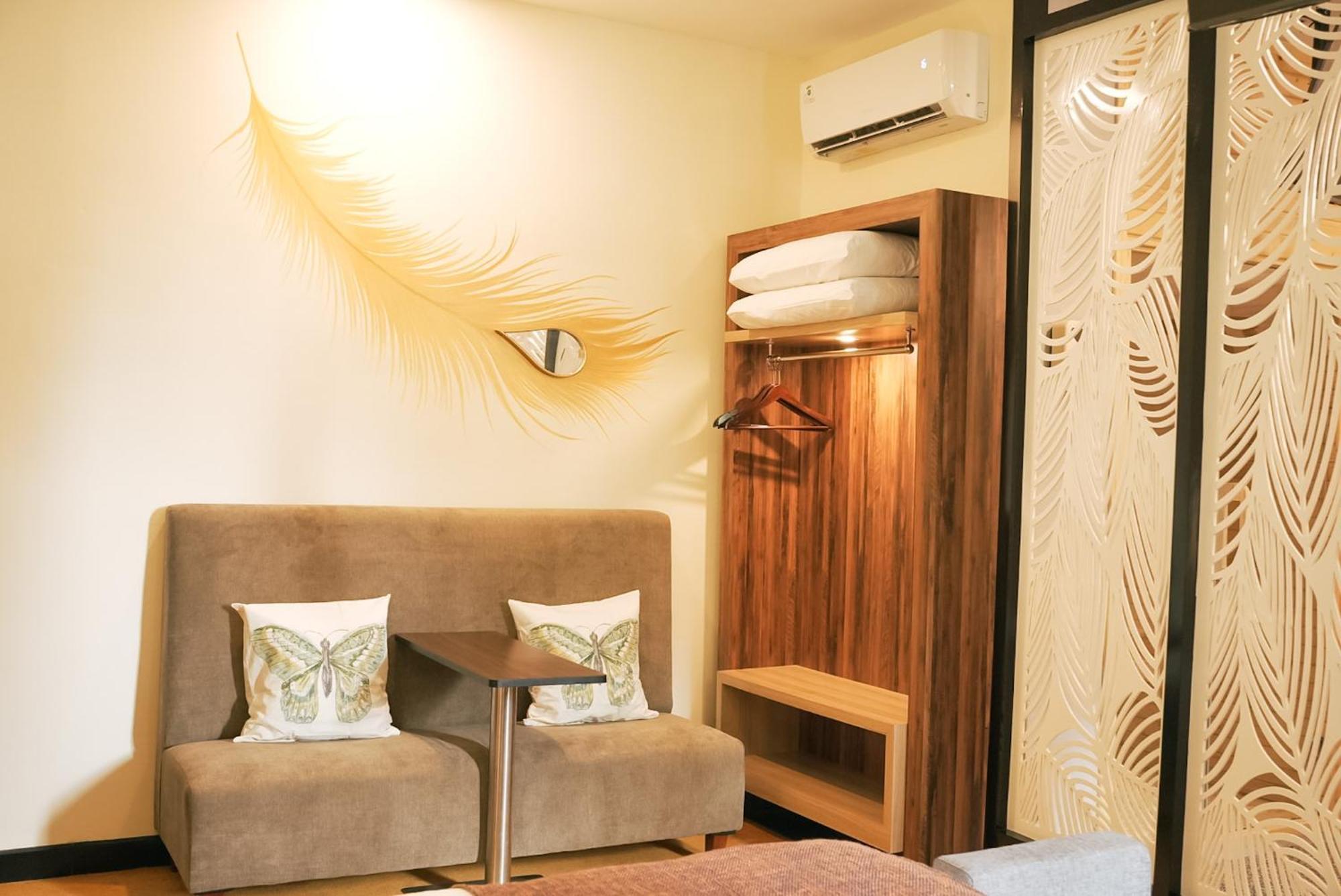 Oak Tree Urban Hotel Jakarta Exterior photo