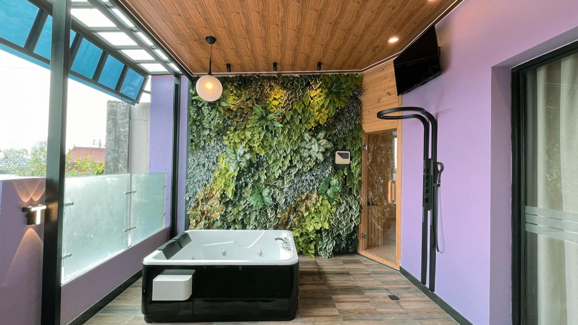 Oak Tree Urban Hotel Jakarta Exterior photo