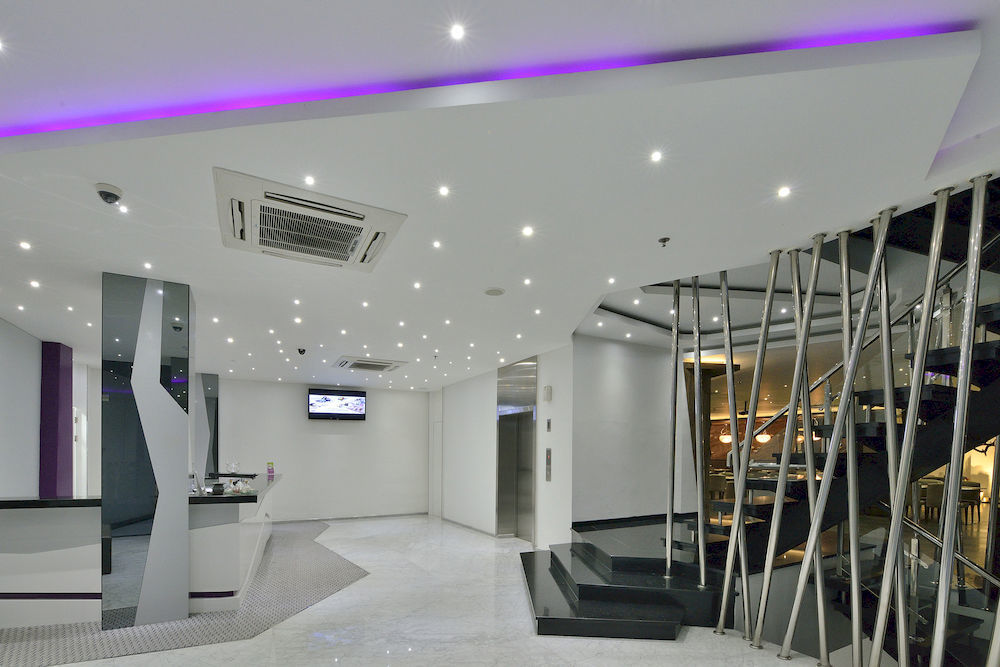 Oak Tree Urban Hotel Jakarta Exterior photo